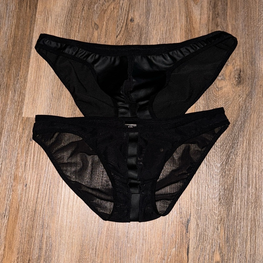 Bundle of 2 faux leather bikini briefs with mesh detailing